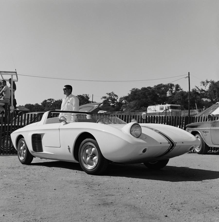  Ford Mustang Roadster Concept Car 1962 года  (фото 19 из 29)